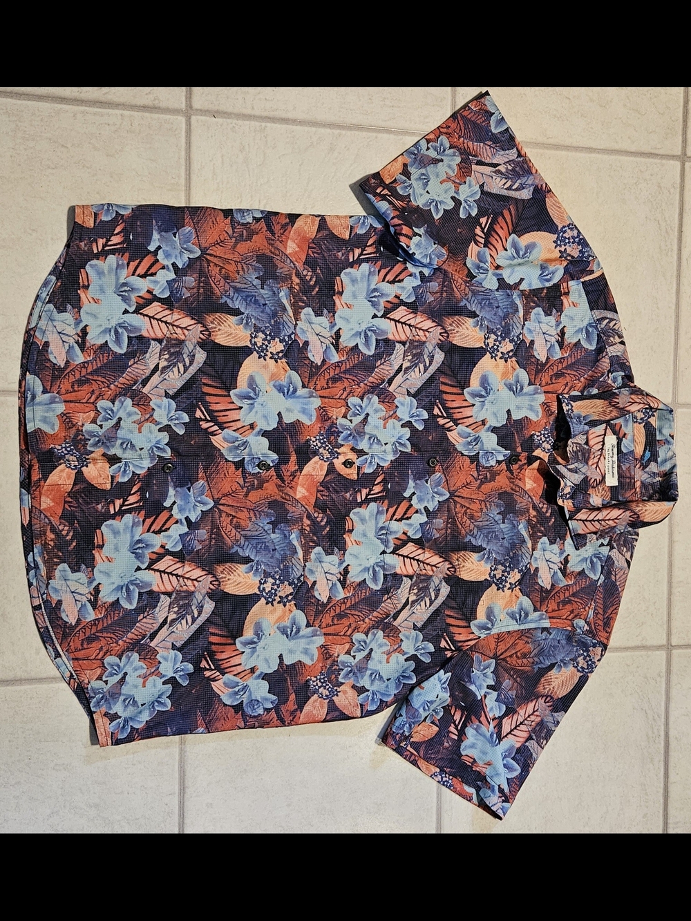 Mens Tommy Bahama Island Zone Large Floral Button-up Short-sleeve hawaiian shirt